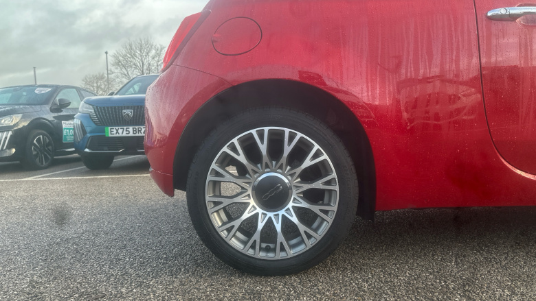 Fiat 500 1.0 Mild Hybrid Dolcevita Plus 3dr Petrol Hatchback